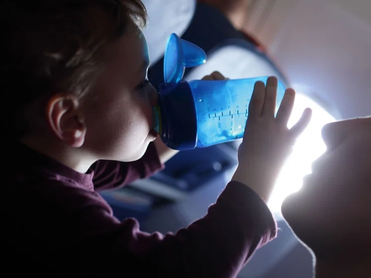 Zdjęcie Jak nauczyć dziecko pić wodę? Poznaj 5 sposobów! #3