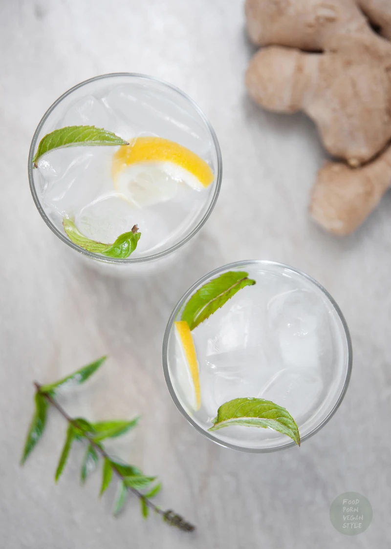 Prosta lemoniada imbirowa z miętą