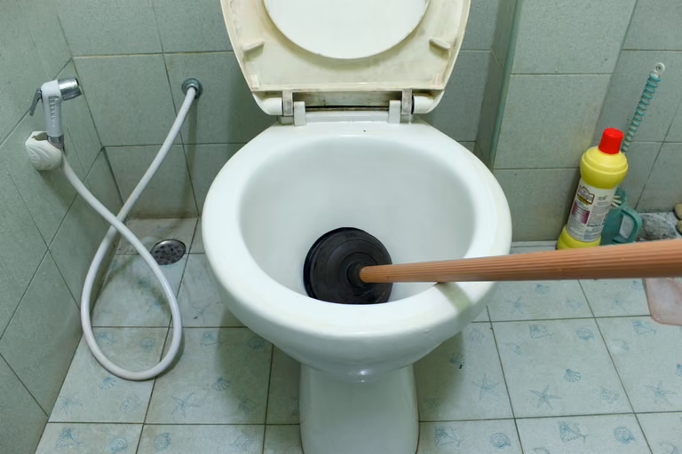 Jak prostym sposobem ODETKAĆ TOALETĘ?