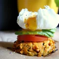 Burger z pieczonych batatów idealny na śniadanie