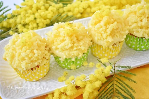 Muffin mimoza z kremem pasticcera na Dzień Kobiet
