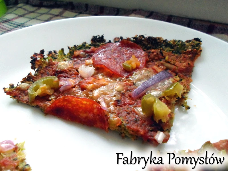 Fit pizza na brokułowym spodzie
