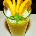 Smoothie z pomarańczy, z bananem i awokado