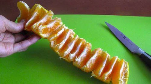 Obieranie pomarańczy - sprytny sposób
