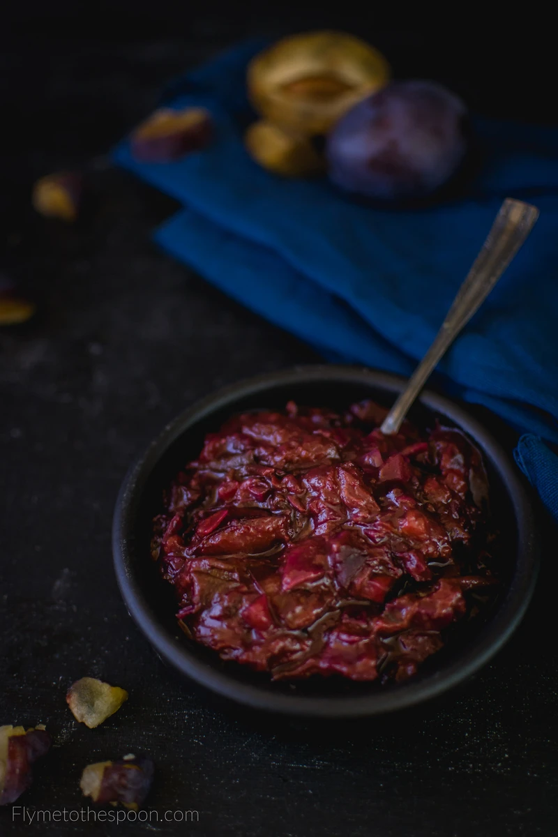 Chutney śliwkowy na czerwonym winie