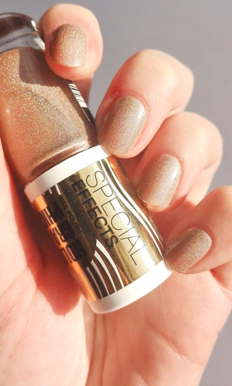 EVELINE SPECIAL EFFECTS HOLOGRAPHIC NR 147