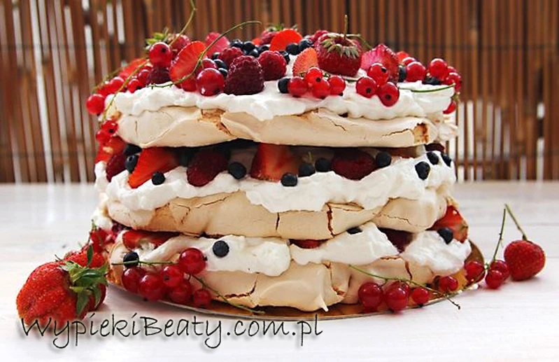 Torcik bezowy