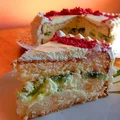 Tort śmietanowo-cytrynowy z kiwi