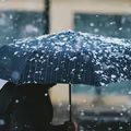 Do 25 cm śniegu i 10 regionów z alertami. IMGW ostrzega przed atakiem zimy!