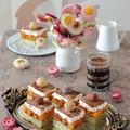 Ciasto brzoskwiniowe na makowym biszkopcie