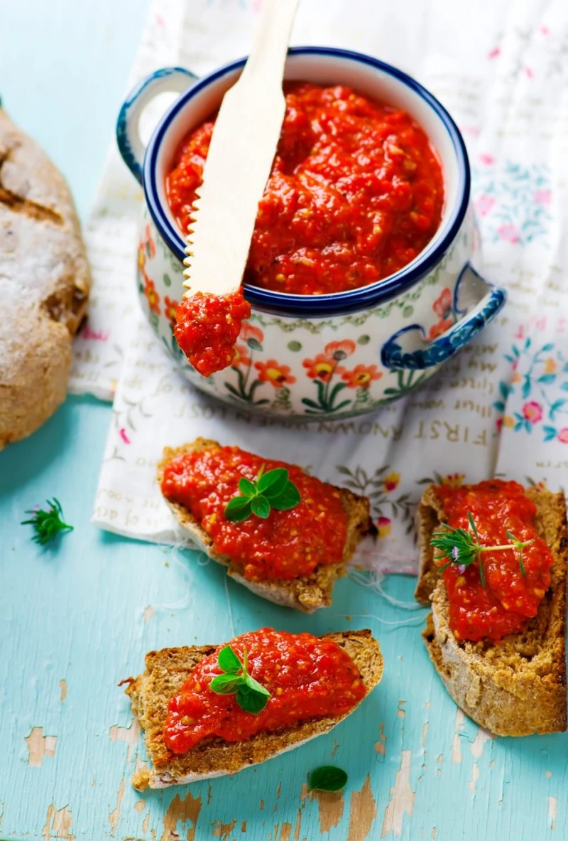 PASTA Z PIECZONEJ PAPRYKI