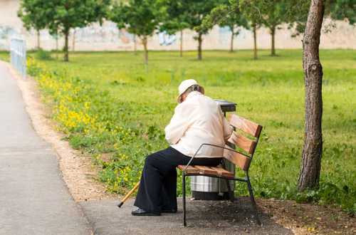 Te osoby mimo wieku 75 + nie otrzymają bonu senioralnego! Kontrowersje wokół nowego dofinansowania!