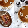 Tort czekoladowo-kawowy z wiśniami i polewą mirror glaze
