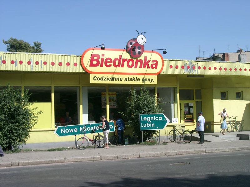 Zmiana w Biedronce wywołała burzę. Wszystko przez jedną buźkę