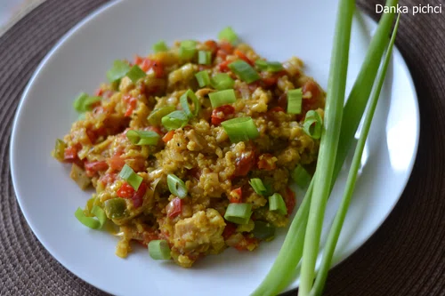 Kurczak w curry z kaszą jaglaną