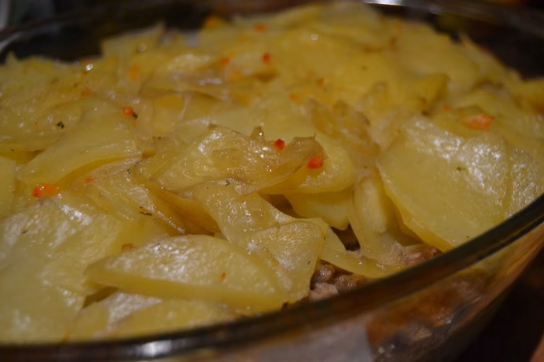 Zapiekanka mięsno - ziemniaczana