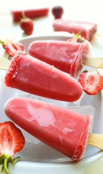 Lody truskawkowe na patyku