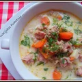 Zupa serowa z mięsem mielonym
