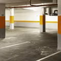 Te samochody nie wjadą na parkingi podziemne! Właściciele budynków wprowadzają zakazy