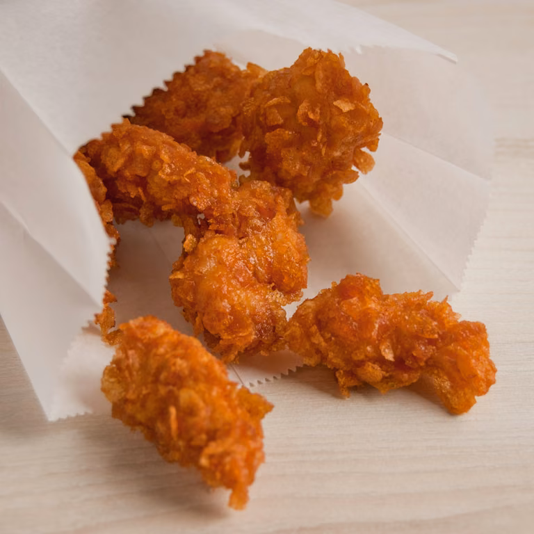Nuggetsy w płatkach kukurydzianych