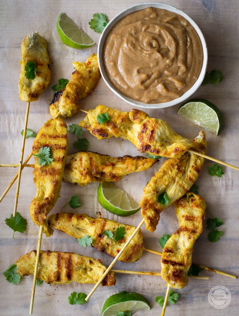 Satay z kurczaka z sosem orzechowym