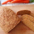 Chleb razowo-marchewkowy