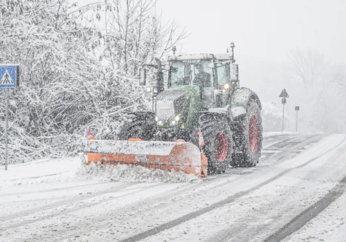 Poważne problemy z transportem. Oblodzenia sparaliżowały połowę kraju!