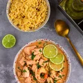 Zupa rybna na mleczku kokosowym z makaronem orzo
