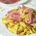 Tagliatelle z pesto bazyliowym oraz szynką szwarcwaldzką!