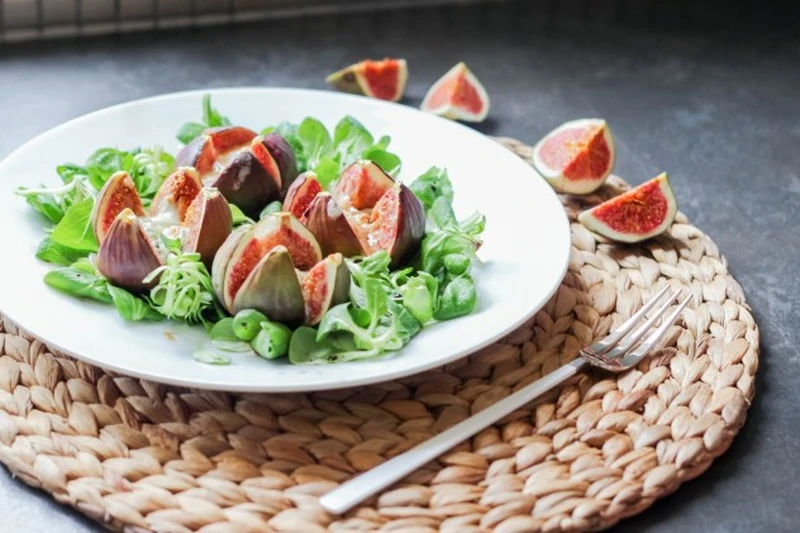 Pieczone figi z serem gorgonzola