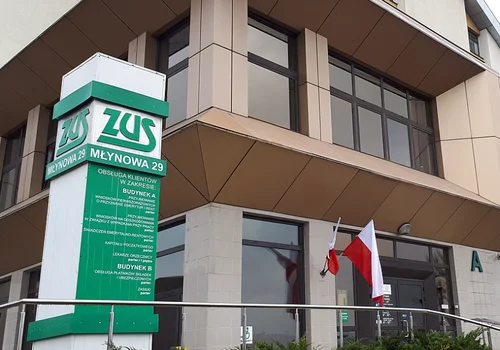 Koniec pracy urzędów od 8:00 do 16:00! Rząd planuje rewolucję, która spodoba się pracownikom