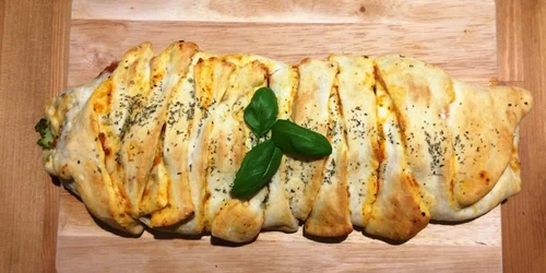 STROMBOLI CZYLI ZAWIJANA PIZZA