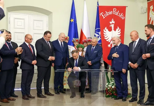 20 czerwca nowym świętem państwowym? Andrzej Duda podpisał projekt ustawy