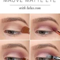 Matowy makijaż z kreską