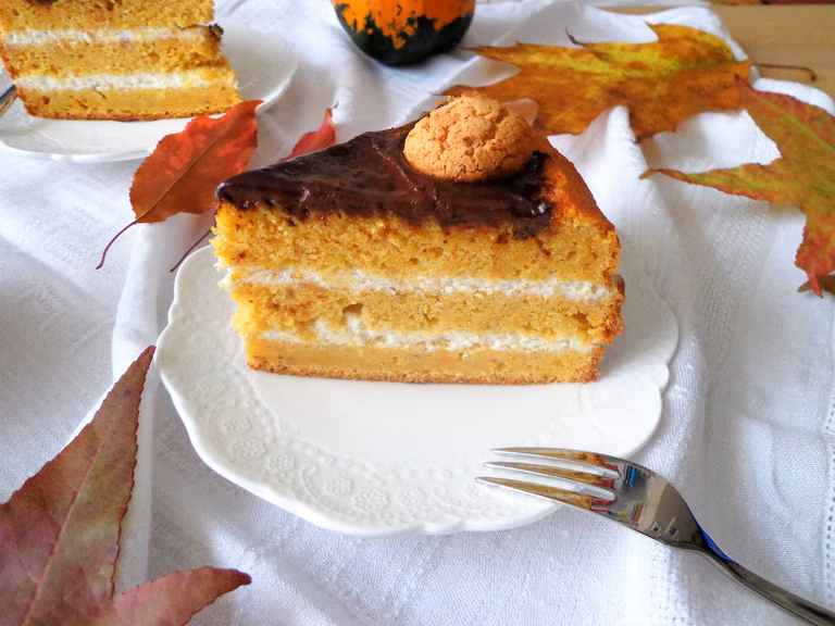 Tort dyniowo-migdałowy