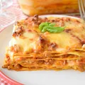 Tradycyjna lasagne z sosem mięsnym alla Ferrarese