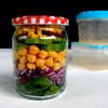 Lunchbox – jakie warzywa są dobre na sałatkę do pracy?