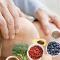 5 superfoods, które pomagają w walce z osteoporozą. Nr 2 to must-have w Twojej diecie!