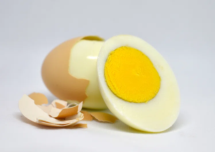 Zdjęcie Dlaczego niektóre jajka mają szarą obwódkę wokół żółtka? #1