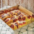 Ciasto biszkoptowe z truskawkami