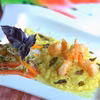 Krewetki na szałwiowym puree z kalafiora