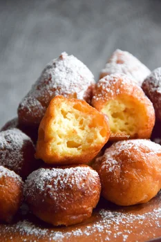 Orkiszowe baci di ricotta - mini pączki z ricotty bez cukru
