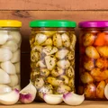 Kiszony czosnek - naturalny antybiotyk. Zobacz jak go zrobić!