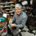 Sieciówki kontra lokalne sklepy: Jak zagraniczne marki przejmują nasze miasta, a my zapominamy o lokalnych bohaterach