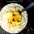 Pudding ryżowy z jabłkiem i orzechami