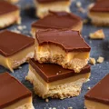 Millionaire's shortbread – kruche maślane ciasto milionera z karmelem i czekoladą - food²