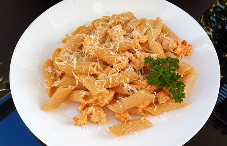 Makaron chilli z kurczakiem – szybki obiad