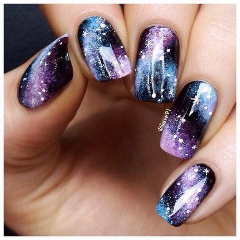 Paznokcie galaxy