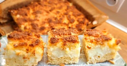 Proste ciasto kokosowo - budyniowe