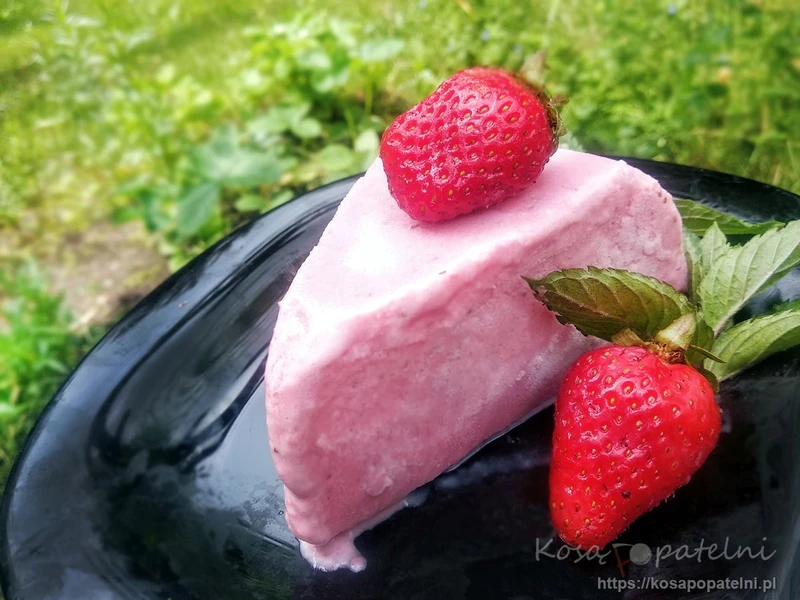 Lody truskawkowe domowej roboty